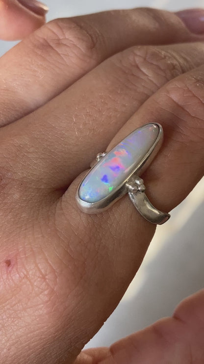Anillo Faro con Opalo Australiano