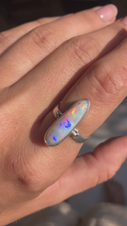 Anillo Faro con Opalo Australiano